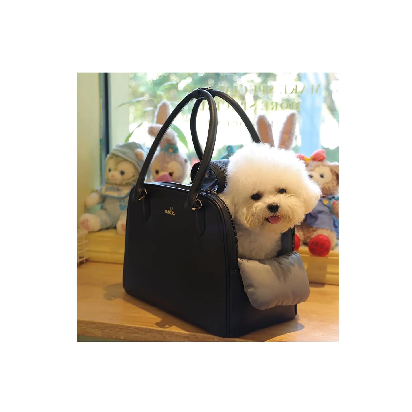 The Chic Pup Purse: The Flirty Soft-Sided Carrier for Your Stylish Sidekick! 🐾💖